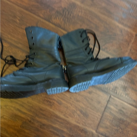 Doc Martin Triumph Amelie fold over combat boot - Picture 7 of 10